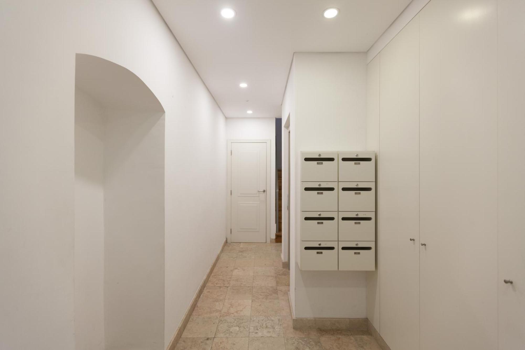Appartamento Flh Portas Do Sol Duplex With Terrace Lisbona Esterno foto